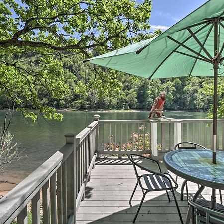 Lakeview Escape With Direct White River Access! Exterior photo